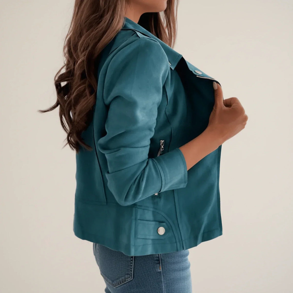 Women's Moto Jackets with Asymmetrical Zip, Fitted Silhouette, Collar and Long Sleeves for Casual and Semi-Formal Looks