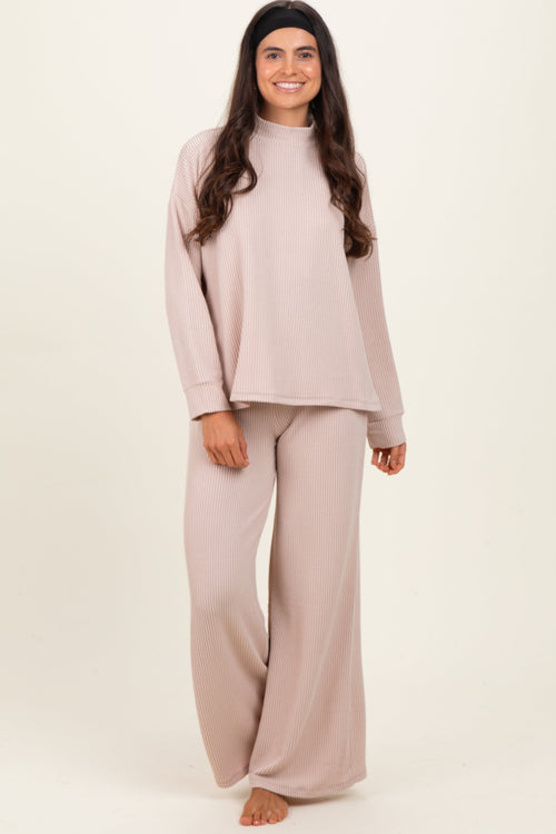 Avelyn - Textured Rib Lounge Set