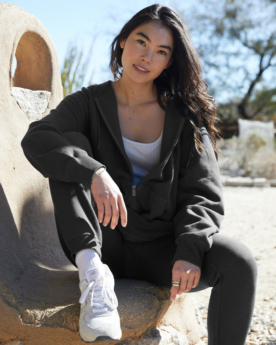 Quenby - Black Fleece Jogger Sweatpants